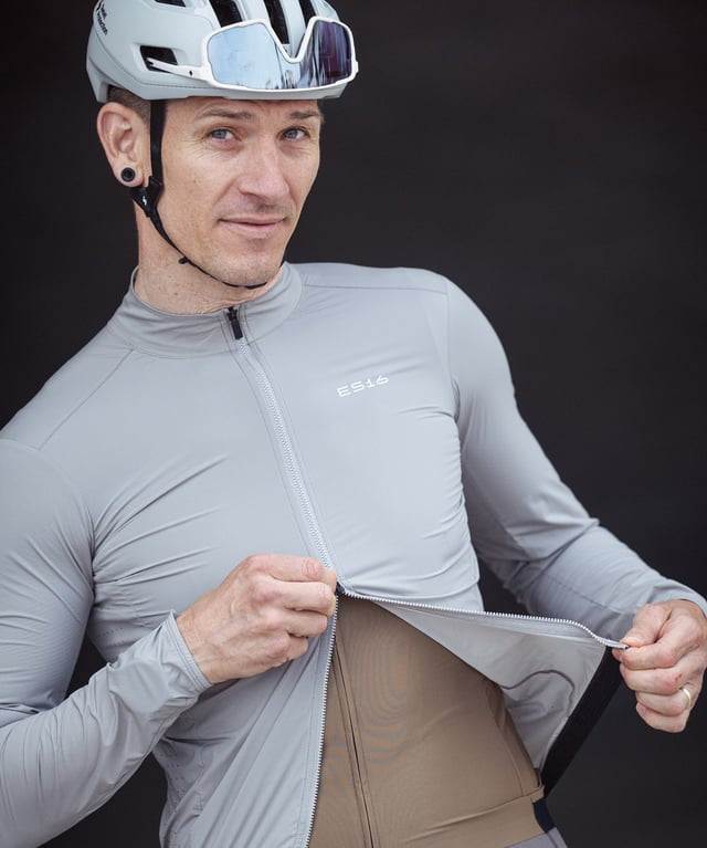 ES16 Supreme lightweight Vindjakke. Grey