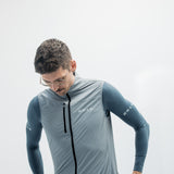 ES16 Gilet antivento in microfibra. Nero