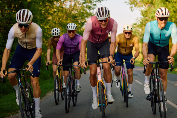 ES16 Cycling Jersey Supreme. Black es16